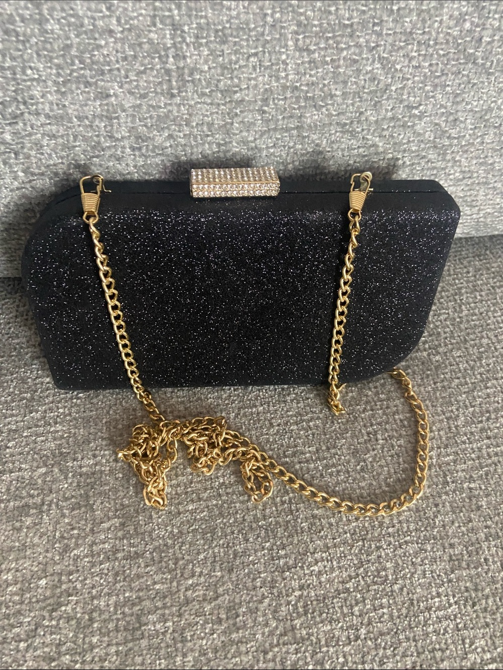 Elegant Black Glitter Evening Clutch with Gold Chain